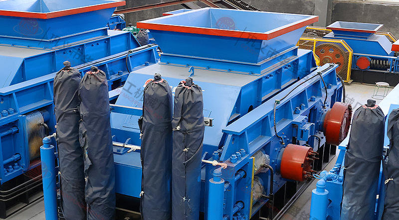  鈉長石大型全自動(dòng)液壓對輥制砂機(jī)價(jià)格多少？